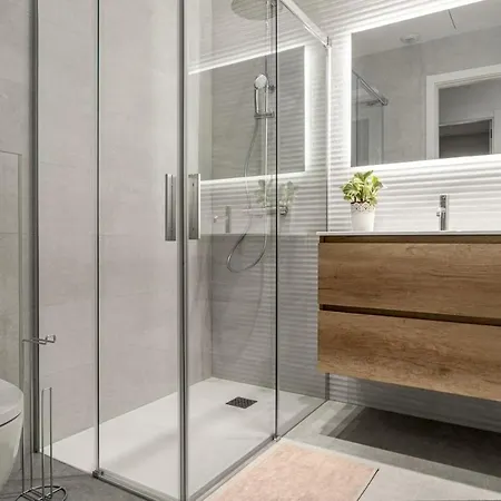 Moderno, Reformado Y Ac Para 6 En Zurriola Beach 公寓